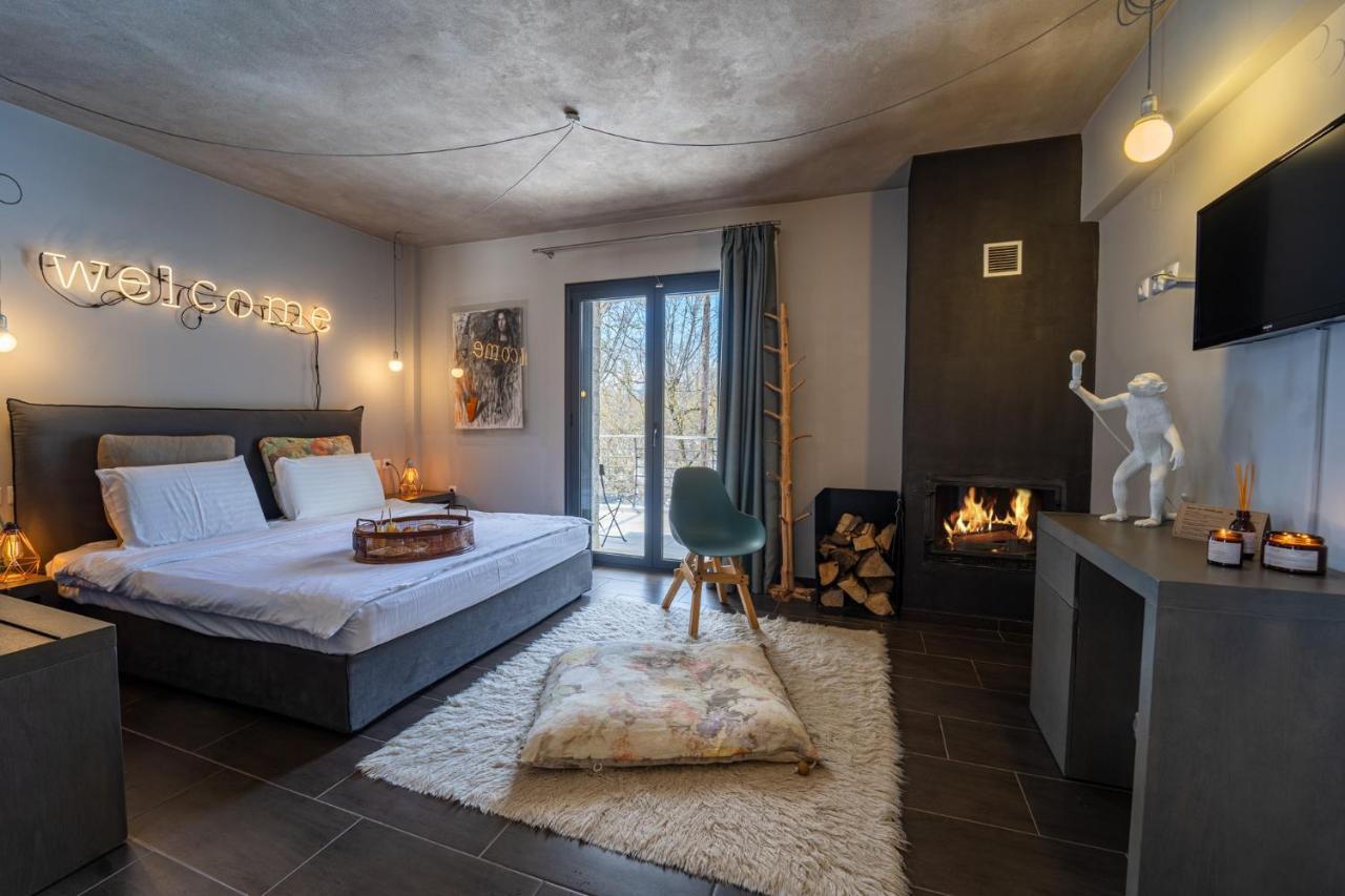 Oniropetra Boutique Hotel Karpenísion Exteriör bild