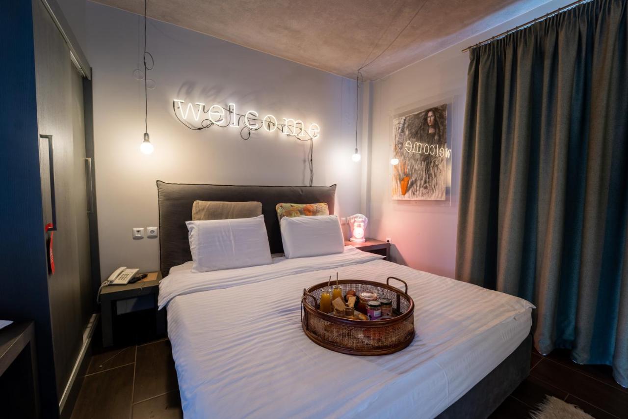 Oniropetra Boutique Hotel Karpenísion Exteriör bild